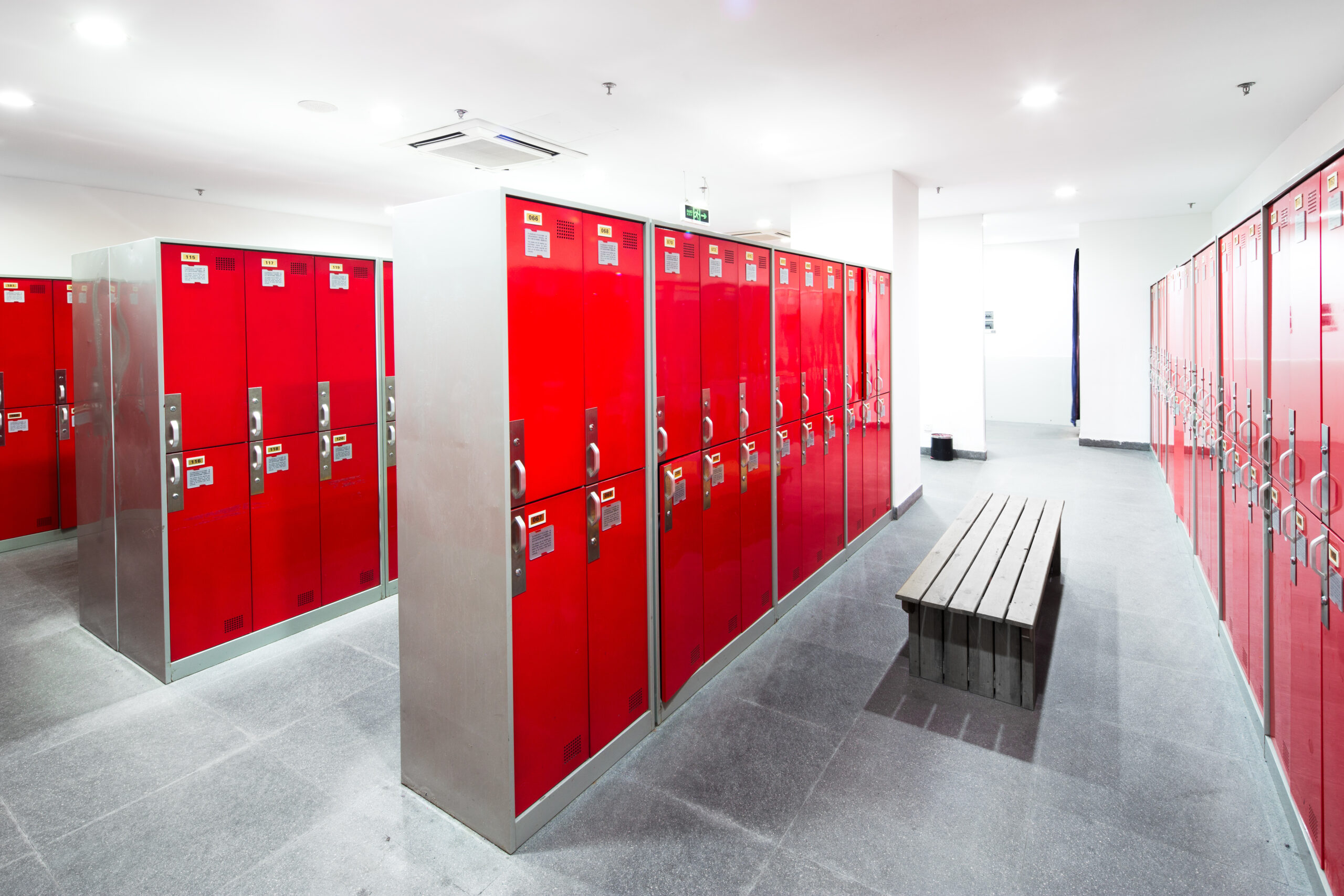 Coli locker room (85) фото